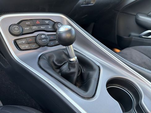 Used 2022 Dodge Challenger R/T w/ Plus Package image 28