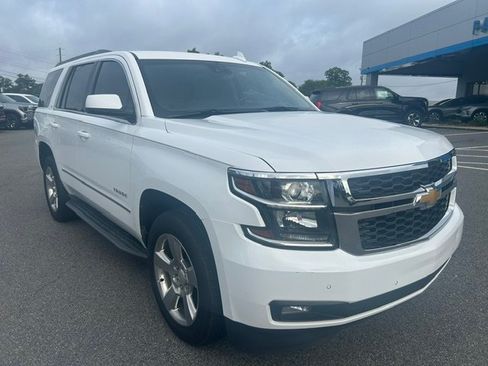 Used 2020 Chevrolet Tahoe LT w/ Luxury Package RWD image 3
