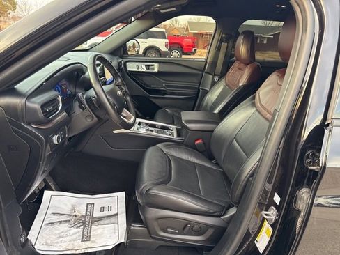 Used 2021 Ford Explorer Platinum w/ Equipment Group 601A image 13