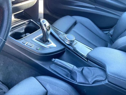 Used 2017 BMW 330i Sedan image 18