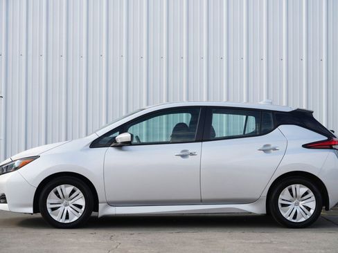Used 2023 Nissan Leaf S image 8