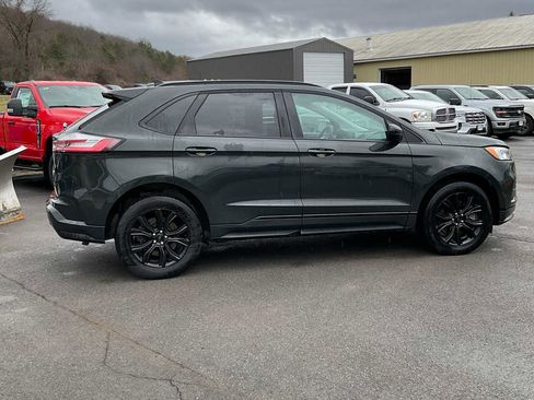Used 2023 Ford Edge SE w/ Black Appearance Package image 10