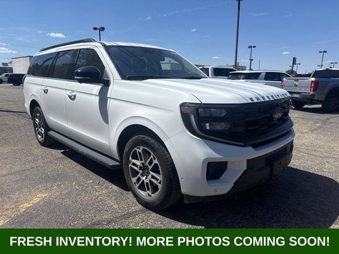 Used 2025 Ford Expedition Max Active AWD/4WD image 1