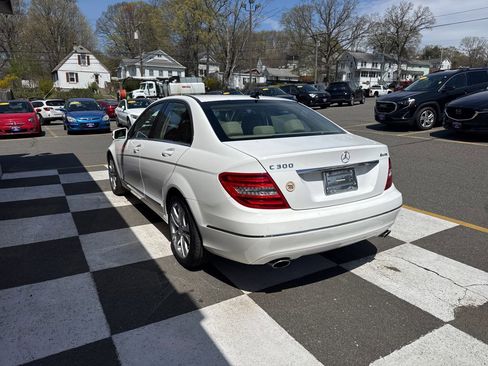 Used 2013 Mercedes-Benz C 300 Luxury image 4
