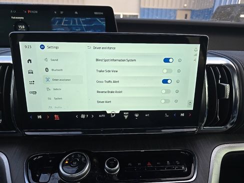 Used 2025 Ford Expedition Platinum w/ Platinum Ultimate Package image 34