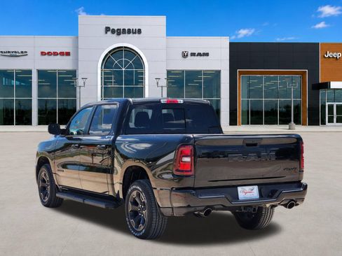 New 2026 RAM 1500 Express AWD/4WD image 4