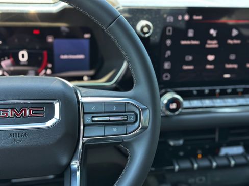 Used 2025 GMC Canyon Elevation w/ Convenience Package image 12