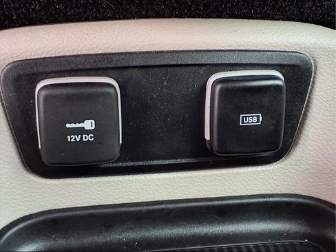 Used 2018 Chrysler Pacifica Touring Plus w/ Tire & Wheel Group image 25