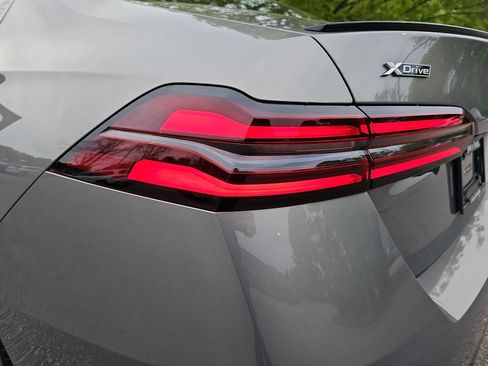 New 2026 BMW 530i xDrive w/ M Sport Package AWD/4WD image 37
