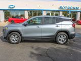 Used 2024 GMC Terrain SLE image 3