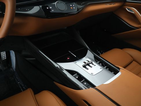 Certified 2024 Ferrari Purosangue image 33