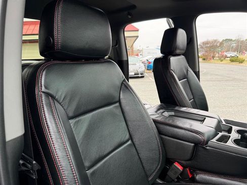 Used 2019 Chevrolet Silverado 1500 Custom Trail Boss w/ Custom Convenience Package image 16