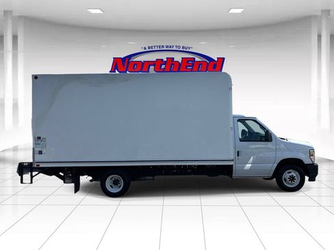 Used 2024 Ford E-350 and Econoline 350 Super Duty w/ Power Windows & Locks Group RWD image 8
