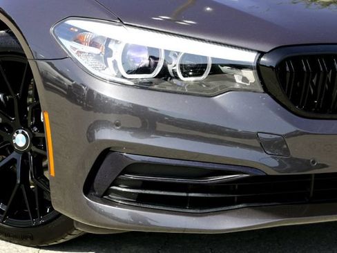 Used 2020 BMW 530i w/ Convenience Package RWD image 3