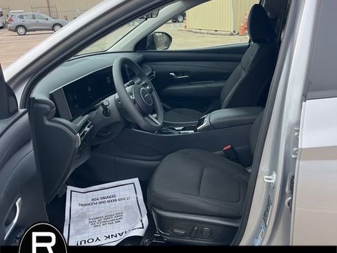 Used 2026 Hyundai Tucson SEL image 9