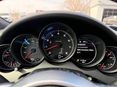 Used 2017 Porsche Cayenne image 19