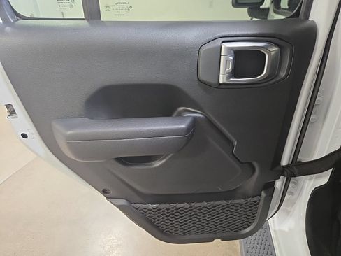 Used 2021 Jeep Wrangler Unlimited Sport AWD/4WD image 24
