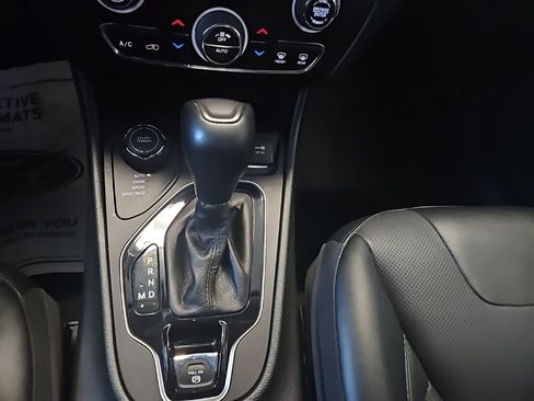 Used 2023 Jeep Cherokee Altitude Lux image 28