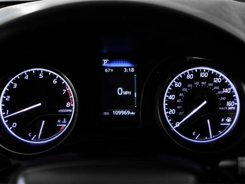 Used 2021 Toyota Camry SE image 15