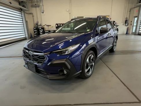 Used 2024 Subaru Crosstrek 2.5i Limited AWD/4WD image 8