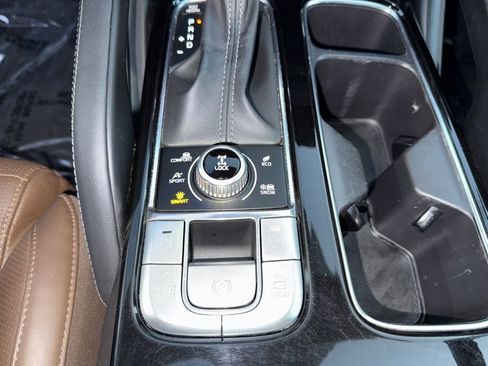 Certified 2021 Kia Telluride SX w/ SX Prestige Package image 20