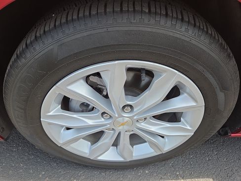 Used 2024 Chevrolet Malibu LT FWD image 12