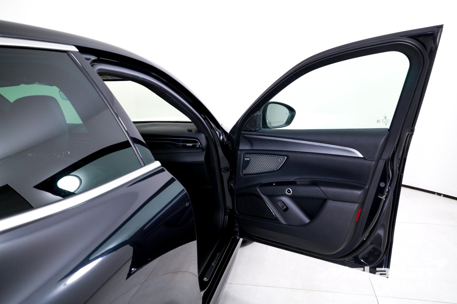 Used 2023 Maserati Grecale GT AWD/4WD image 26