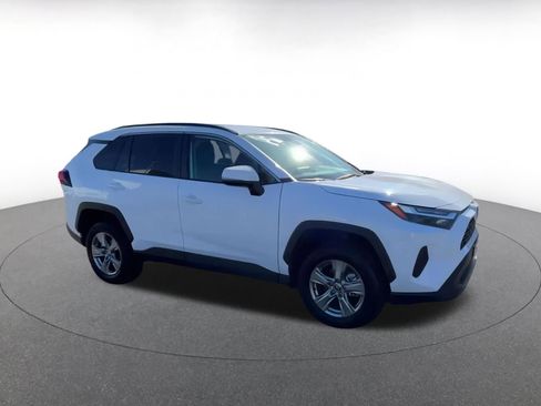 Used 2025 Toyota RAV4 XLE image 2