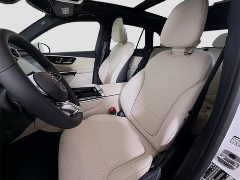 New 2026 Mercedes-Benz GLC 300 4MATIC image 12