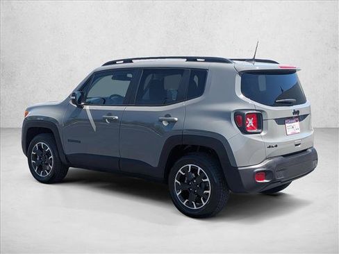 Used 2023 Jeep Renegade Latitude AWD/4WD image 8