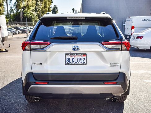 Used 2019 Toyota RAV4 Limited image 5