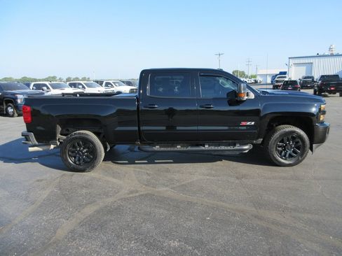 Used 2019 Chevrolet Silverado 2500 LTZ w/ Duramax Plus Package AWD/4WD image 2