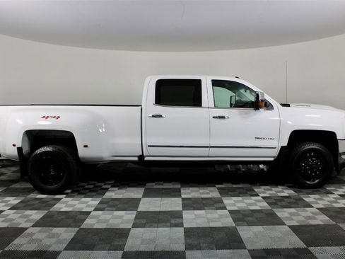 Used 2019 Chevrolet Silverado 3500 LTZ w/ Duramax Plus Package image 11