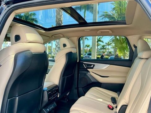 Used 2023 Acura MDX FWD image 10