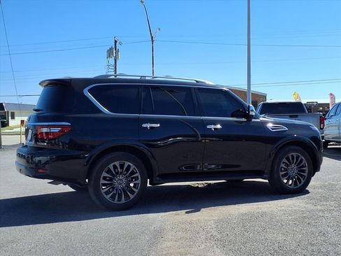 Used 2024 Nissan Armada Platinum w/ Captain's Chairs Package image 23