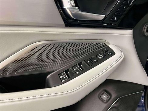 Used 2023 Acura MDX SH-AWD w/ Technology Package image 14