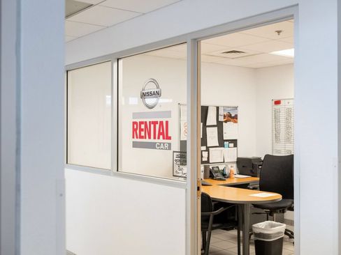 Used 2025 Chevrolet Colorado Trail Boss AWD/4WD image 30