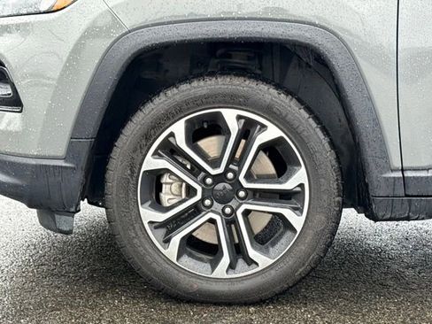 Used 2024 Jeep Compass Limited image 10