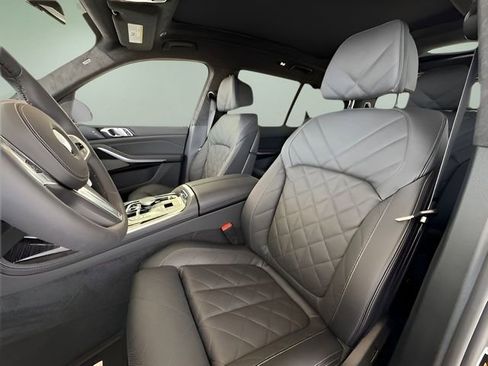 Used 2026 BMW X7 xDrive40i w/ M Sport Package image 23