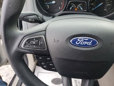 Used 2016 Ford Focus SE image 17