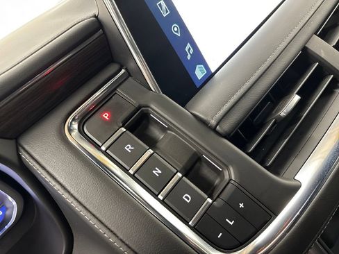 Certified 2022 Chevrolet Tahoe LT w/ Luxury Package image 24