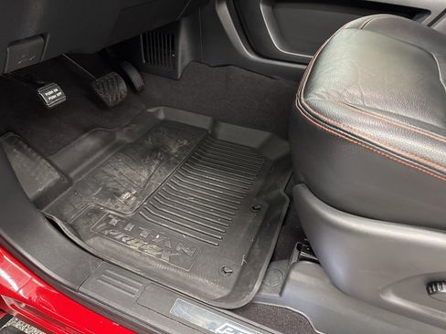 Used 2023 Nissan Titan PRO-4X w/ Pro-4x Convenience Package image 16