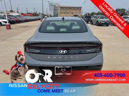 Used 2025 Hyundai Sonata SEL FWD image 4