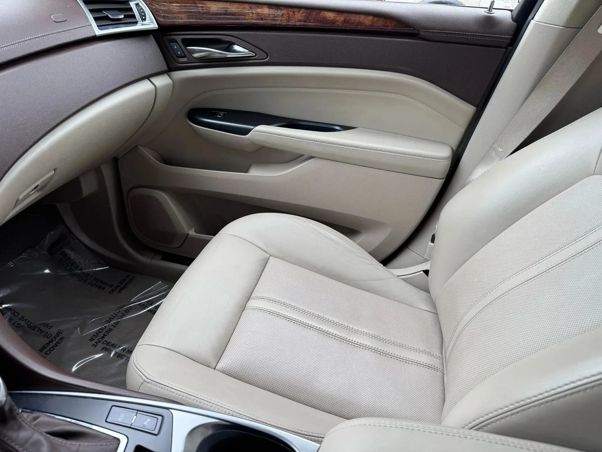 Used 2014 Cadillac SRX Luxury FWD image 29