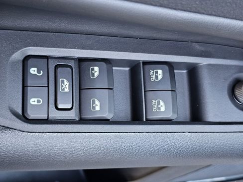 New 2026 Jeep Compass Latitude image 19