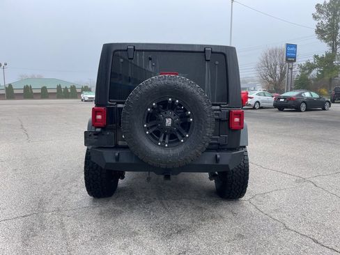 Used 2018 Jeep Wrangler Unlimited Sport S image 7