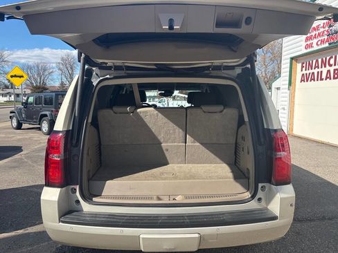 Used 2016 Chevrolet Tahoe LT w/ Luxury Package RWD image 19