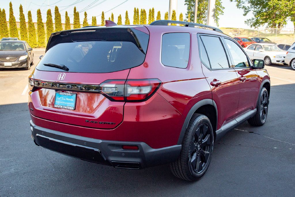 New 2026 Honda Pilot Black Edition image 6
