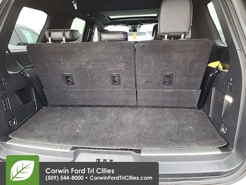 Used 2020 Lincoln Navigator Reserve w/ Luxury Package image 2