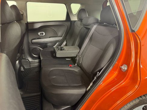 Used 2018 Kia Soul + FWD image 36